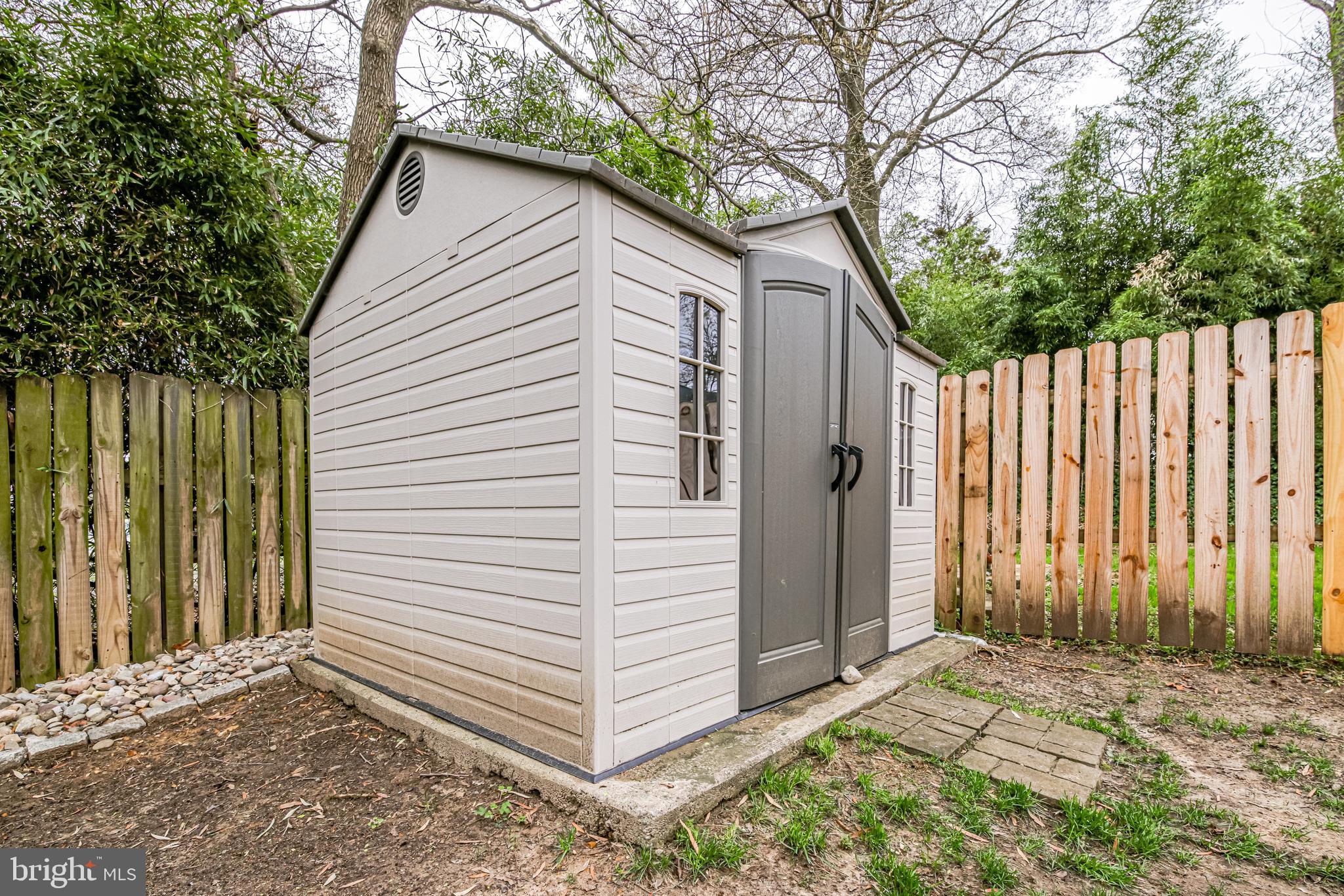 5809 MOUNT VERNON DRIVE