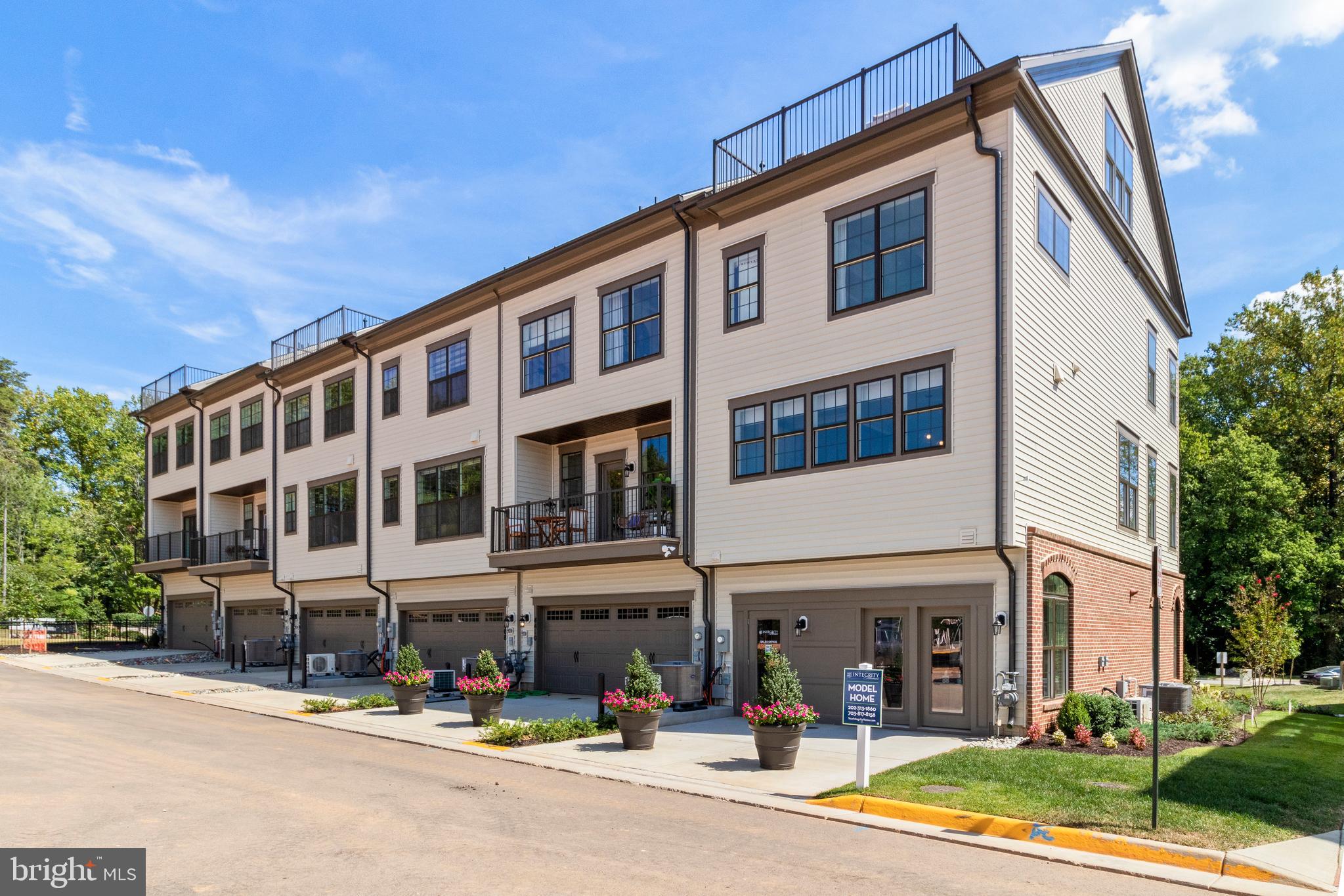 4410 FAIR LAKES COURT