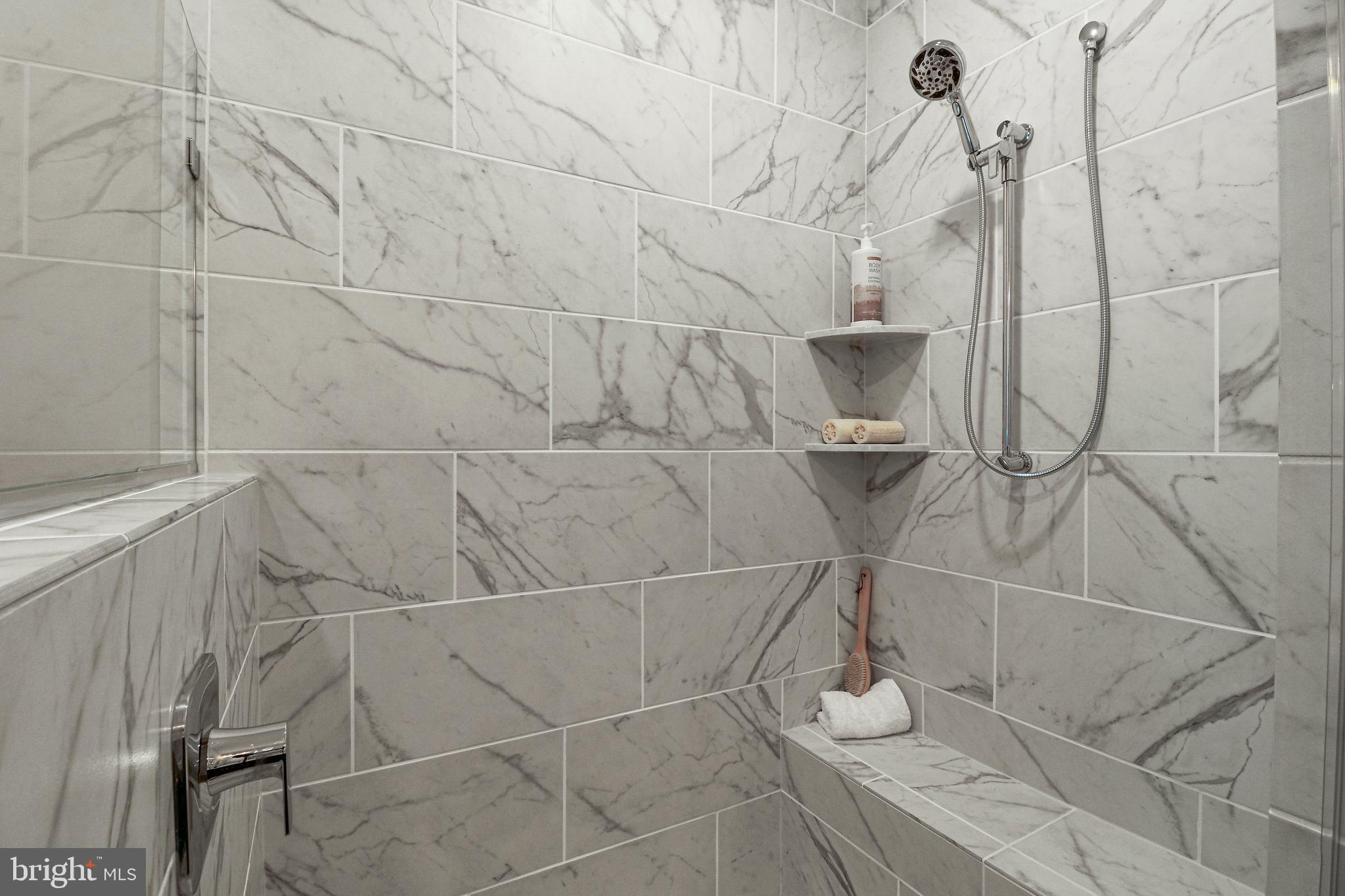 4410 FAIR LAKES COURT