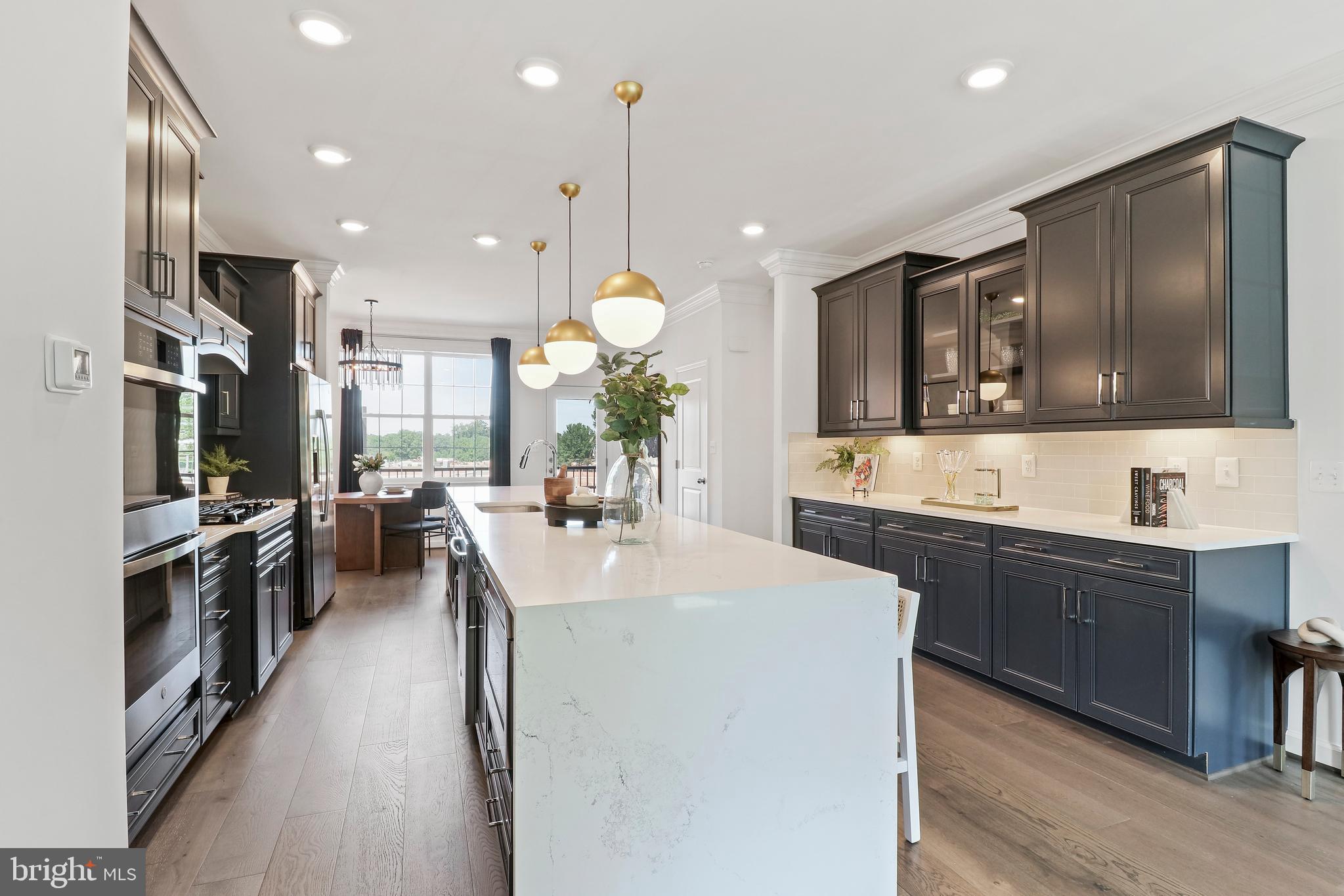 4410 FAIR LAKES COURT