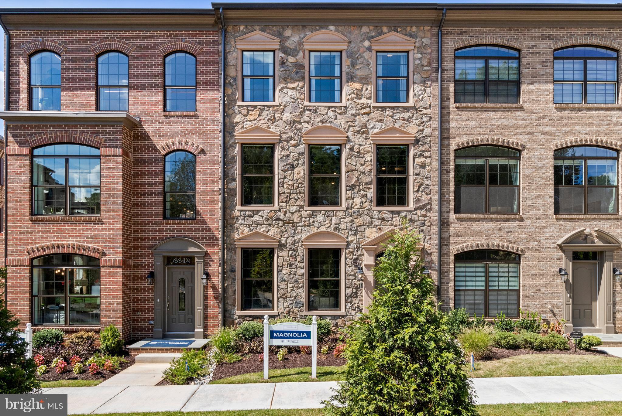 4410 FAIR LAKES COURT