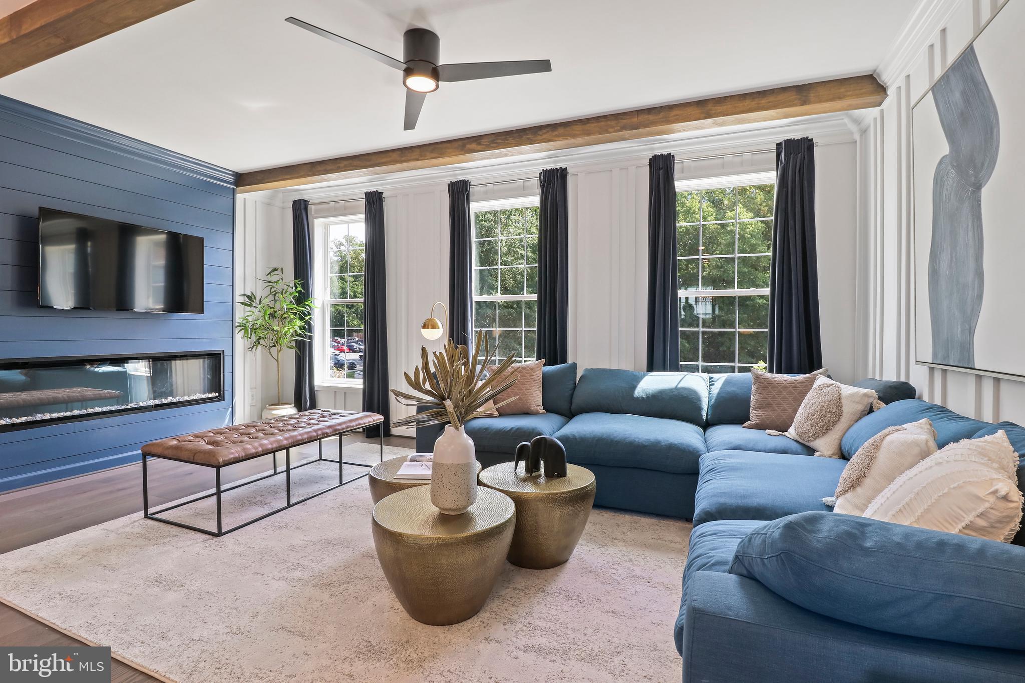 4410 FAIR LAKES COURT