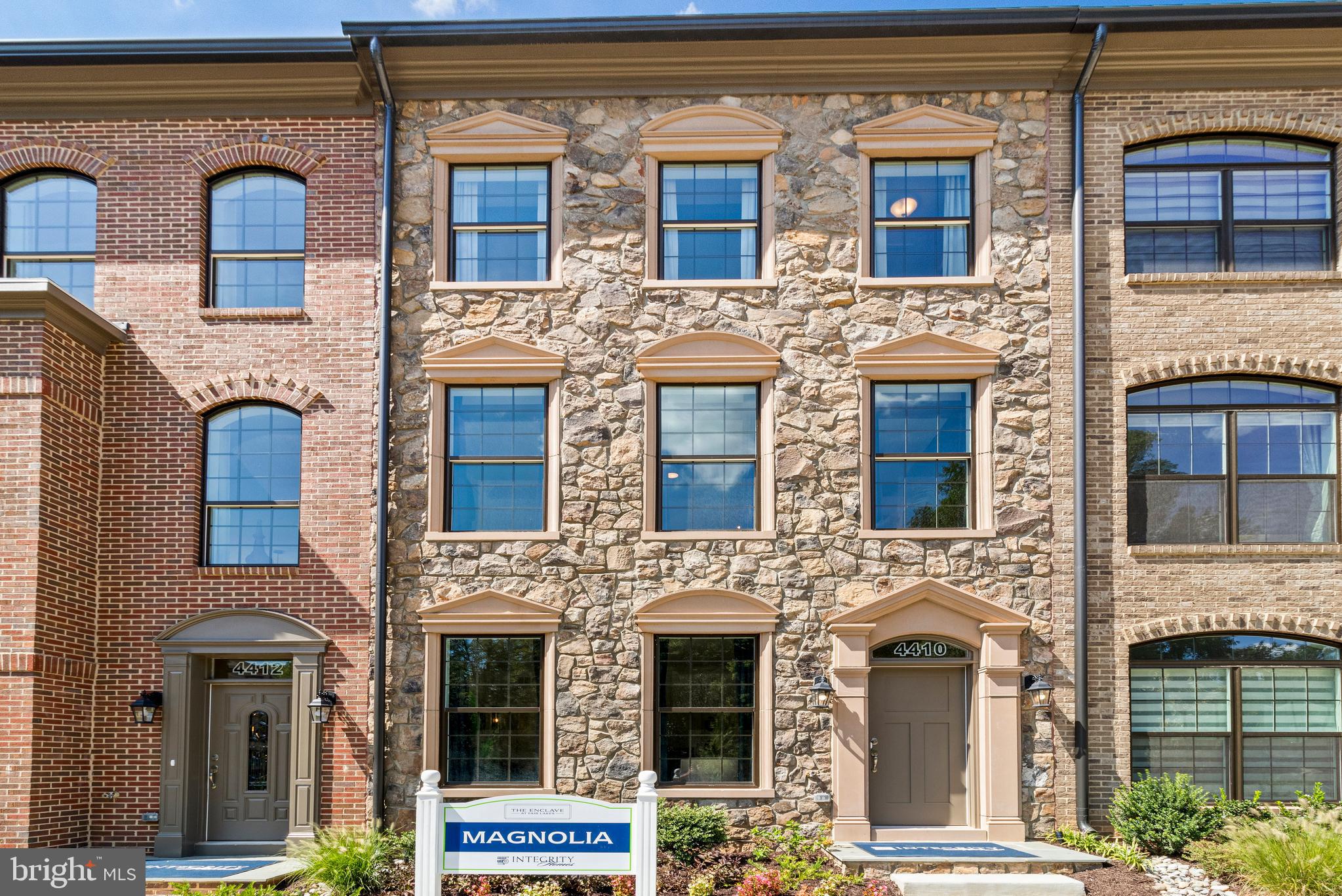 4410 FAIR LAKES COURT