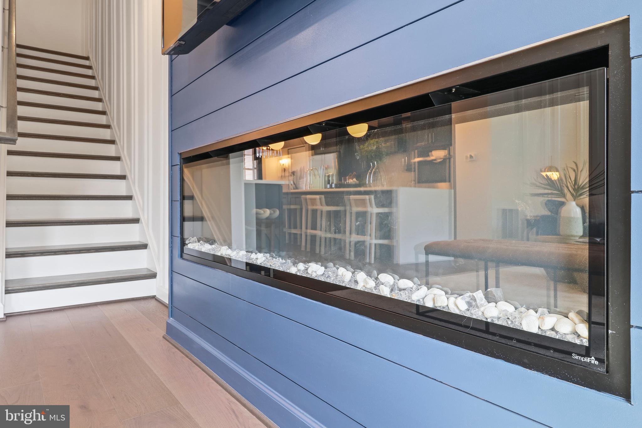 4410 FAIR LAKES COURT