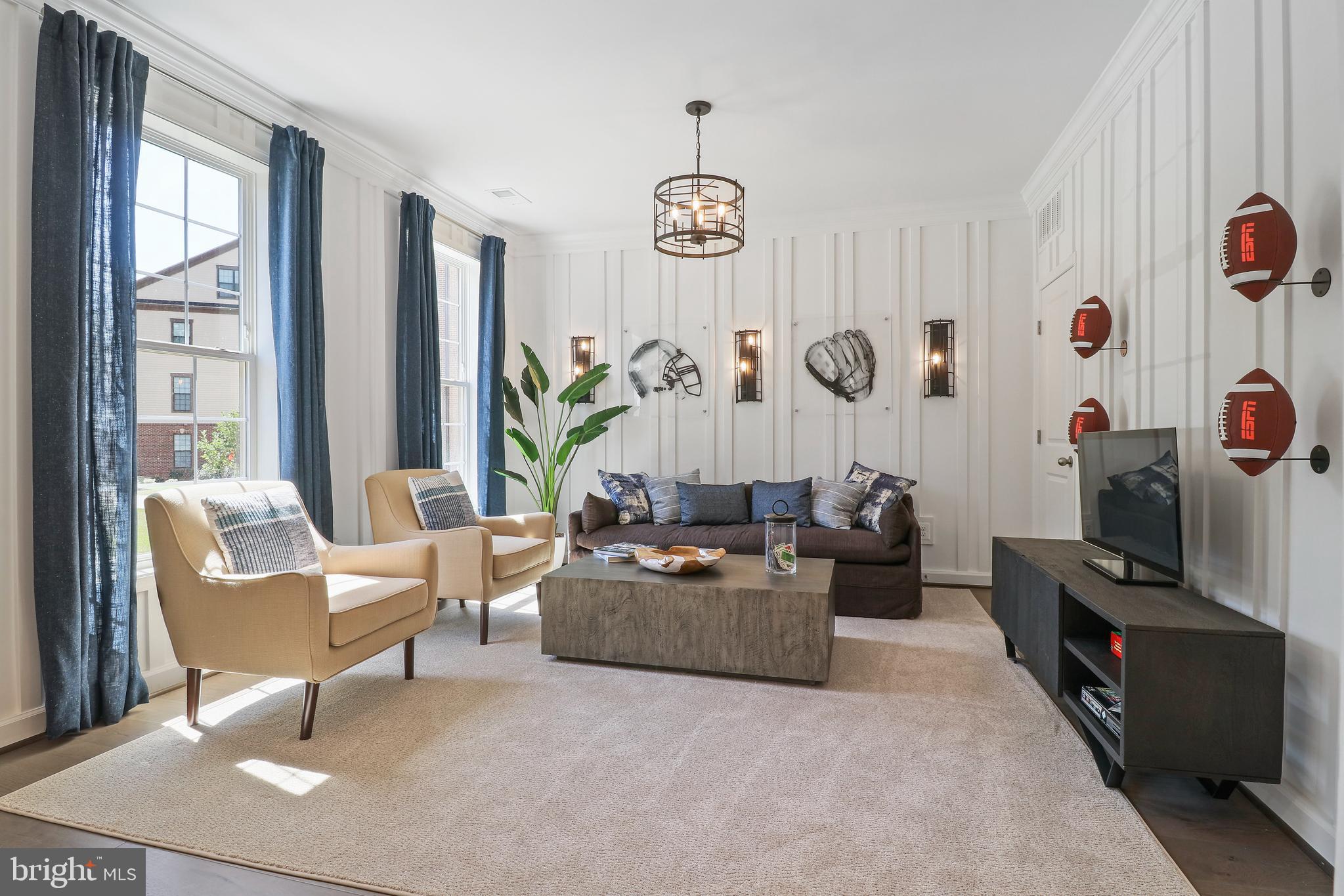 4410 FAIR LAKES COURT