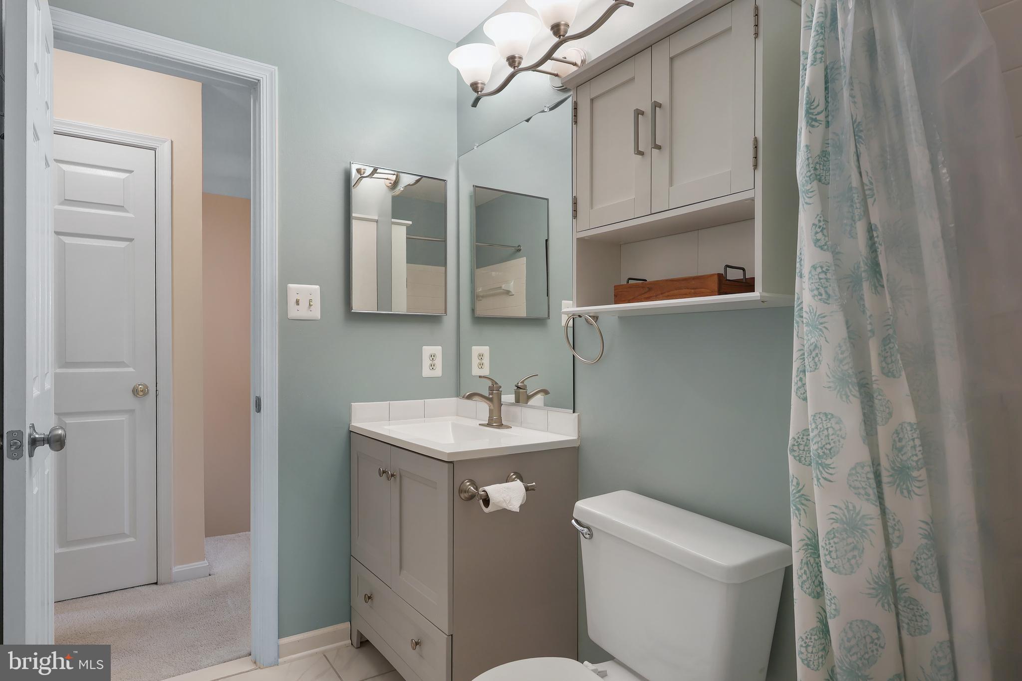 14722 STREAM POND DRIVE