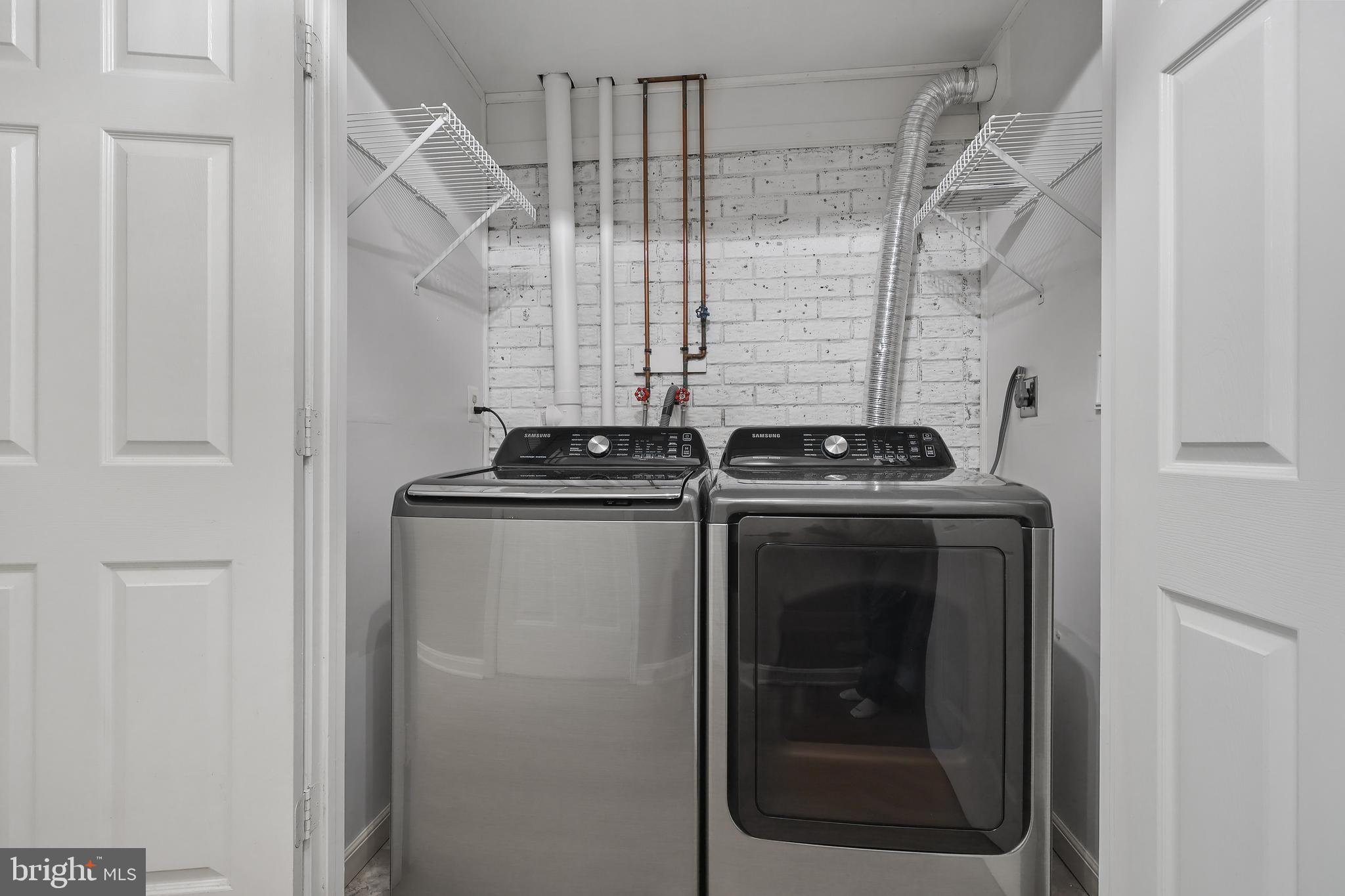 14722 STREAM POND DRIVE