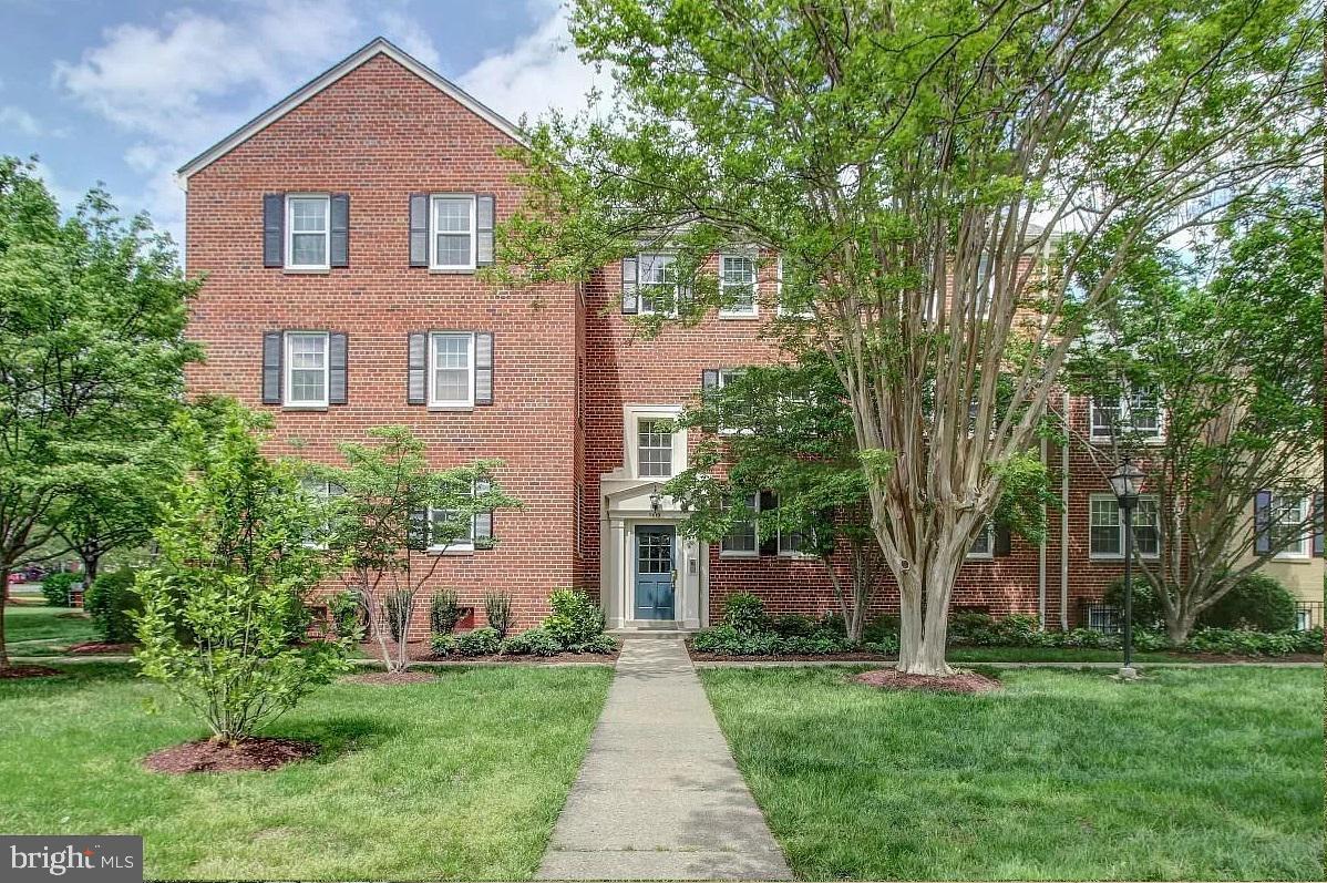 6610 E WAKEFIELD DRIVE C2