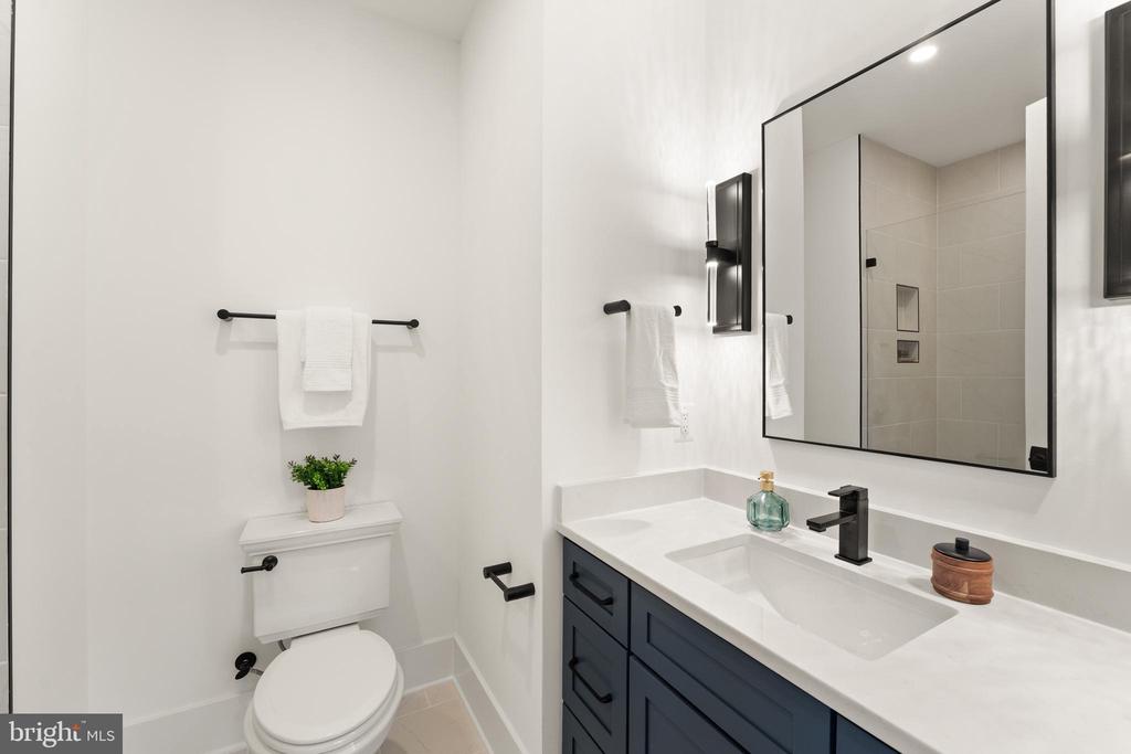 6539 FAIRLAWN DRIVE