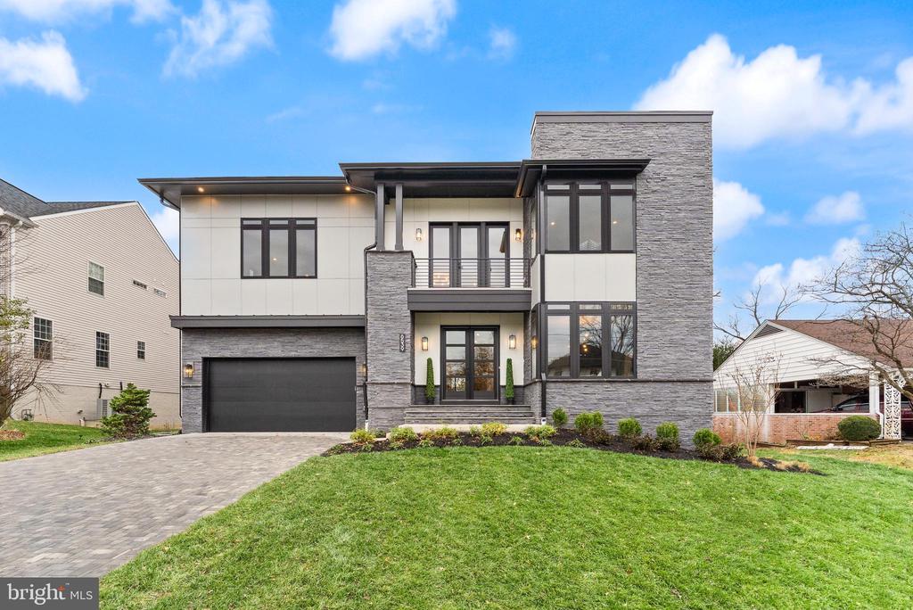 6539 FAIRLAWN DRIVE
