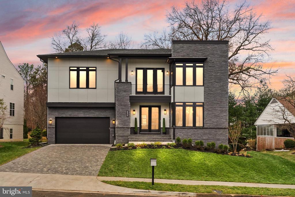 6539 FAIRLAWN DRIVE