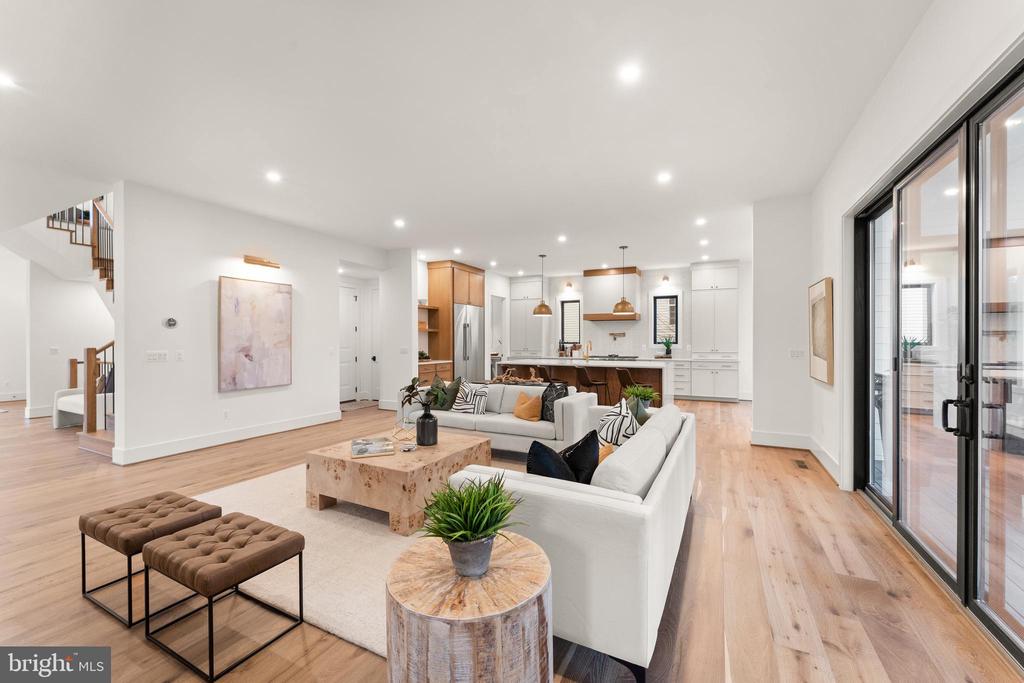 6539 FAIRLAWN DRIVE