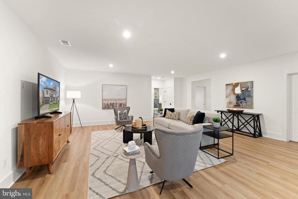 6539 FAIRLAWN DRIVE