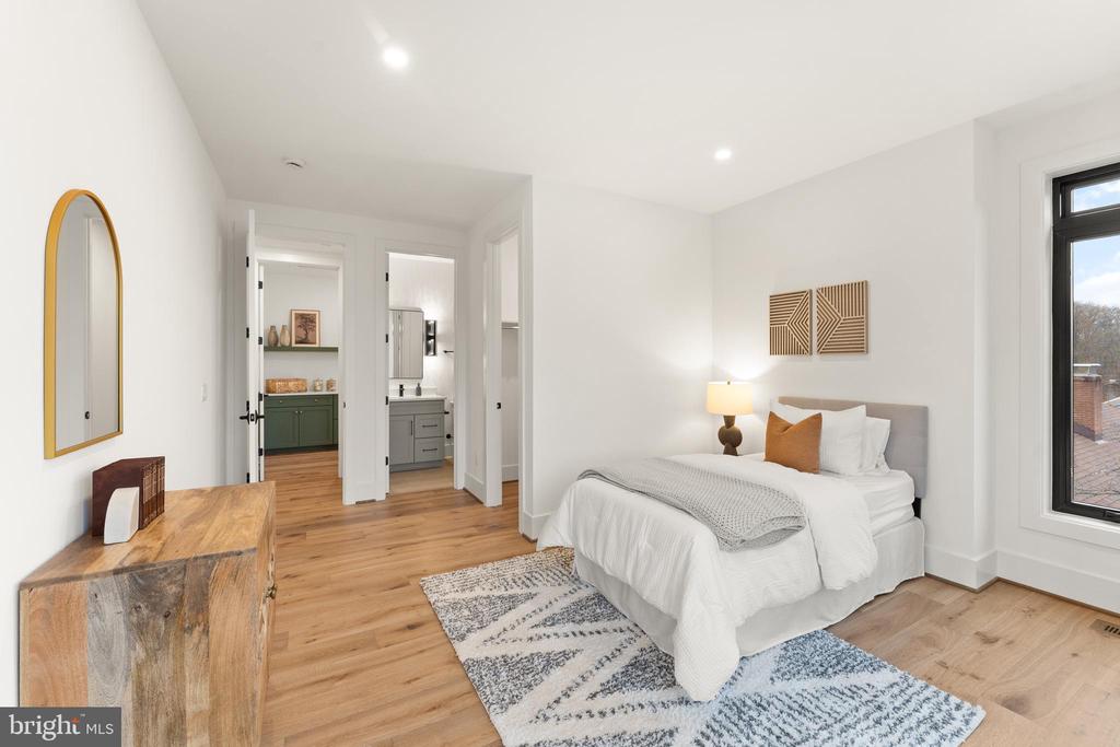 6539 FAIRLAWN DRIVE