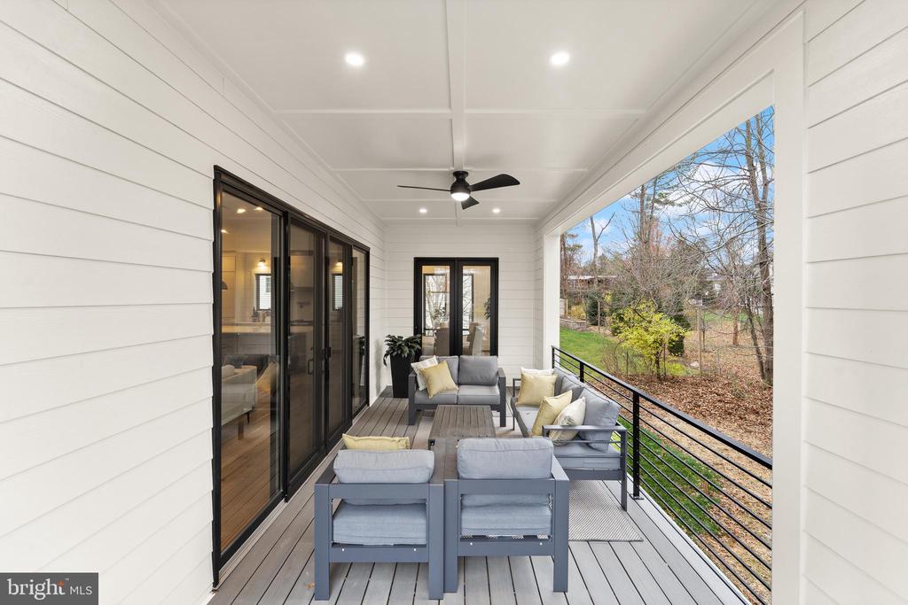 6539 FAIRLAWN DRIVE