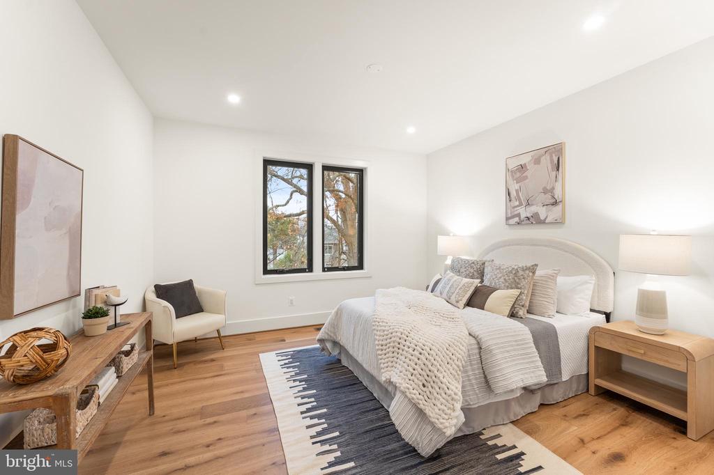 6539 FAIRLAWN DRIVE