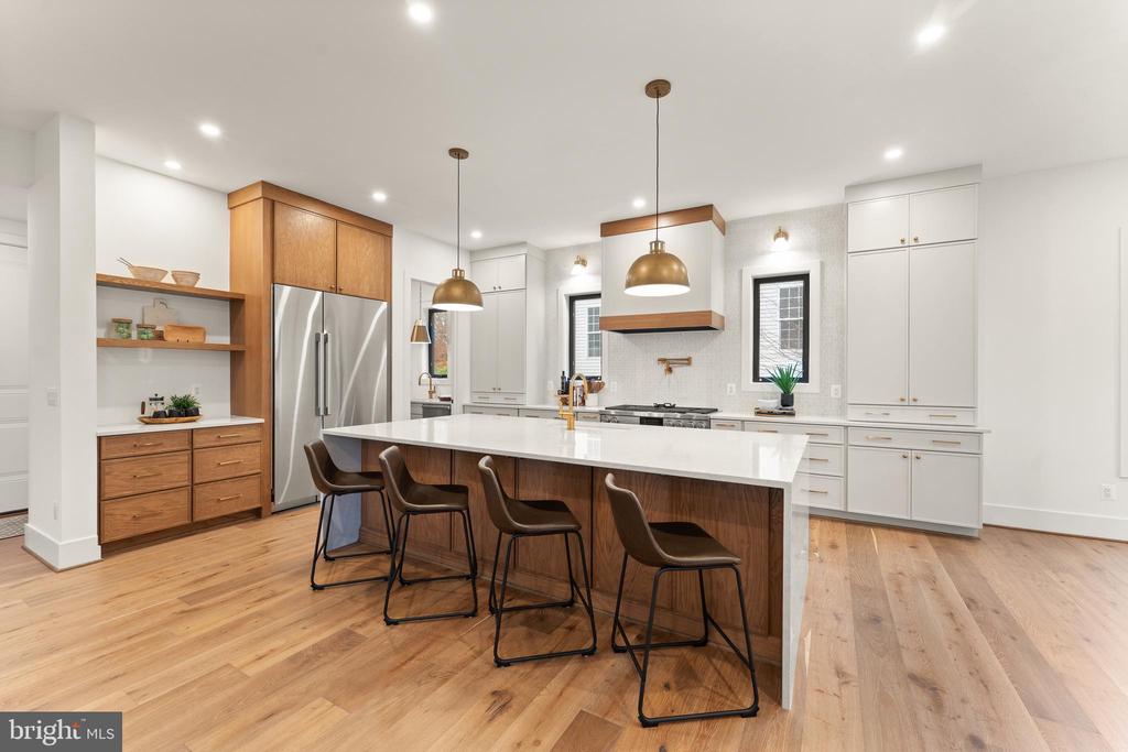 6539 FAIRLAWN DRIVE