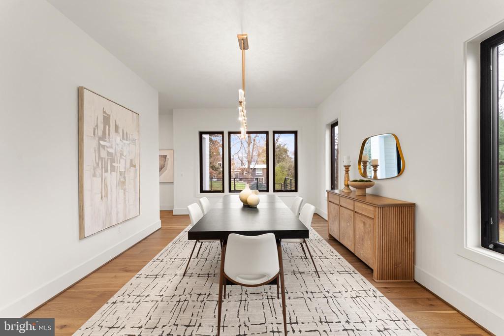6539 FAIRLAWN DRIVE