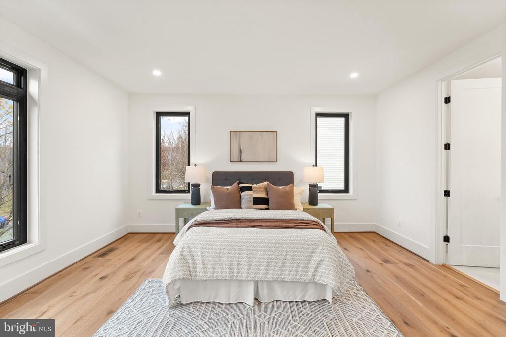 6539 FAIRLAWN DRIVE