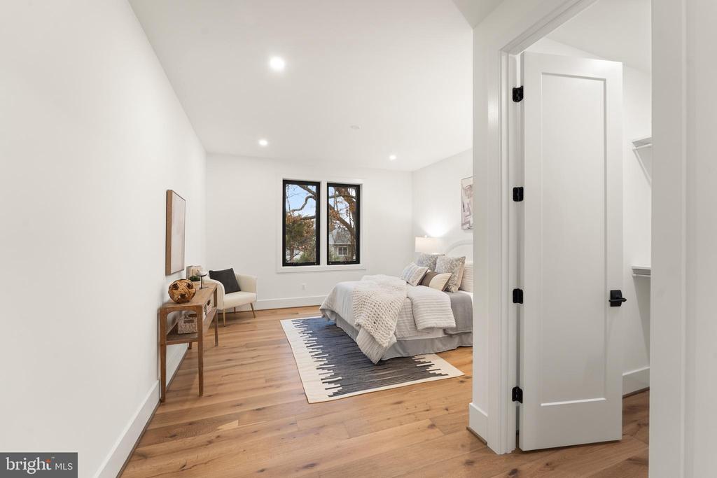 6539 FAIRLAWN DRIVE