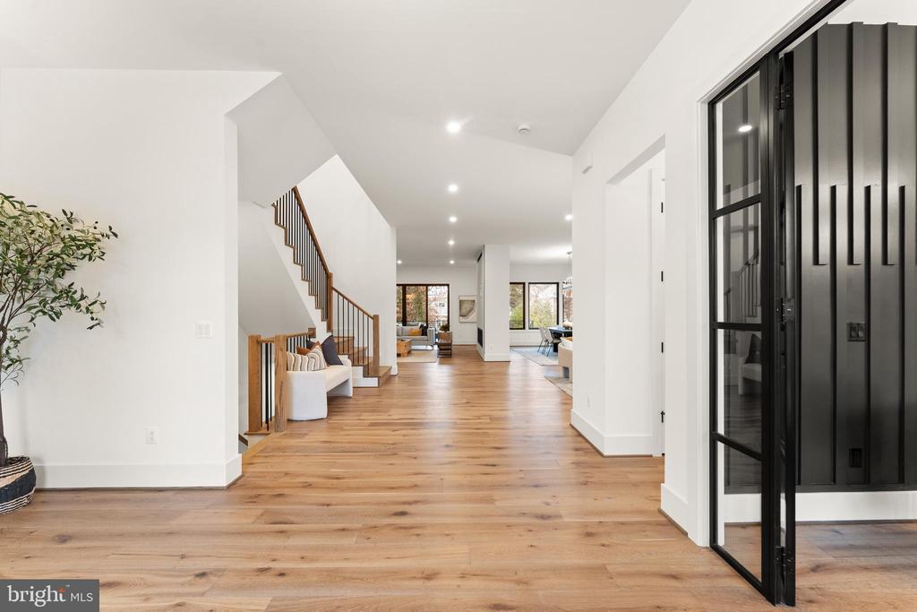 6539 FAIRLAWN DRIVE