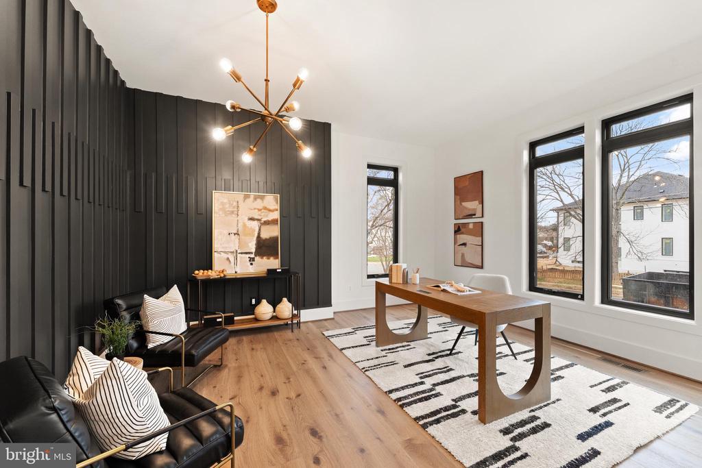 6539 FAIRLAWN DRIVE