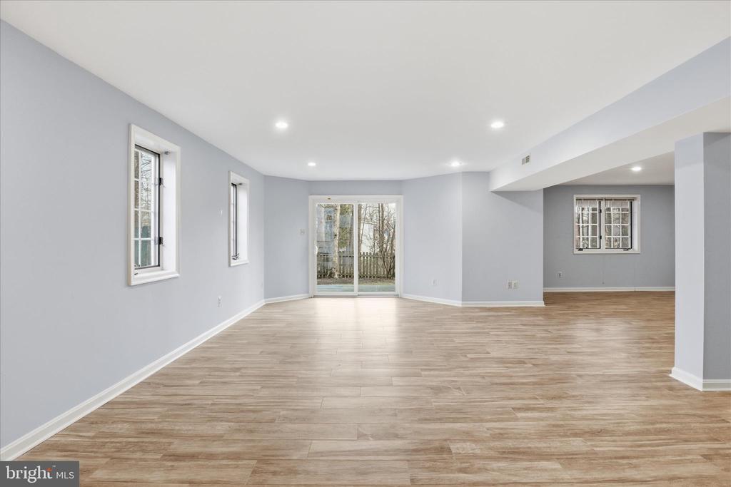 9111 WOOD SPICE LANE