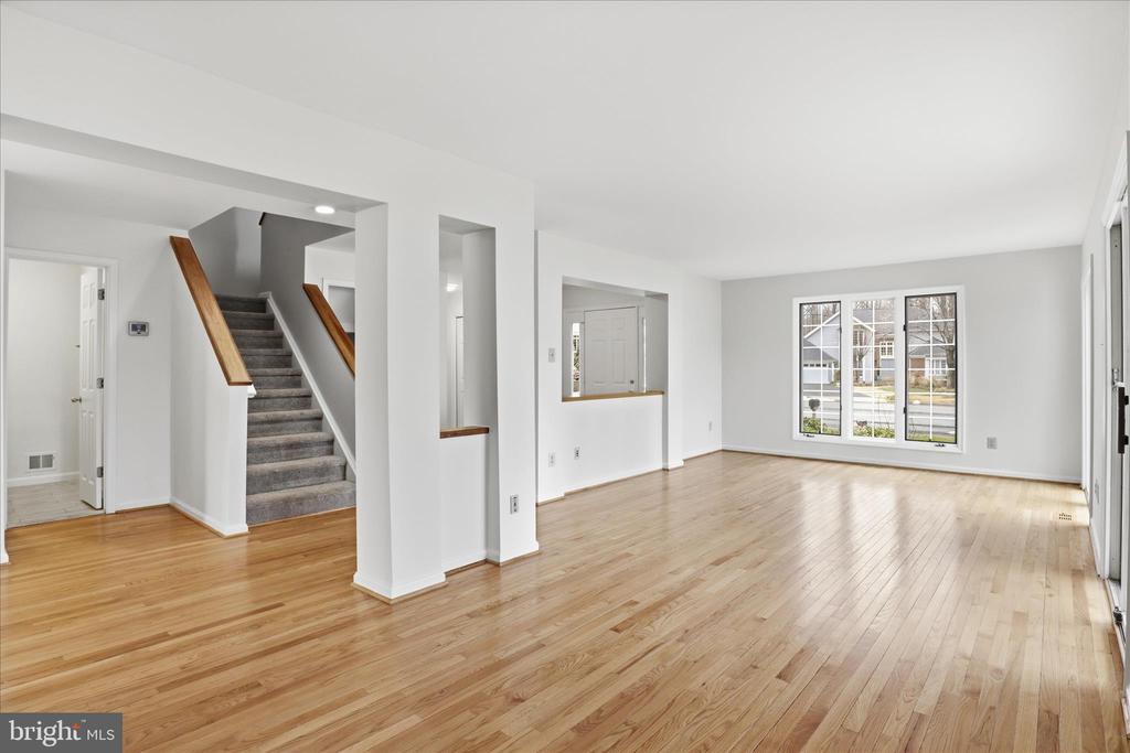 9111 WOOD SPICE LANE
