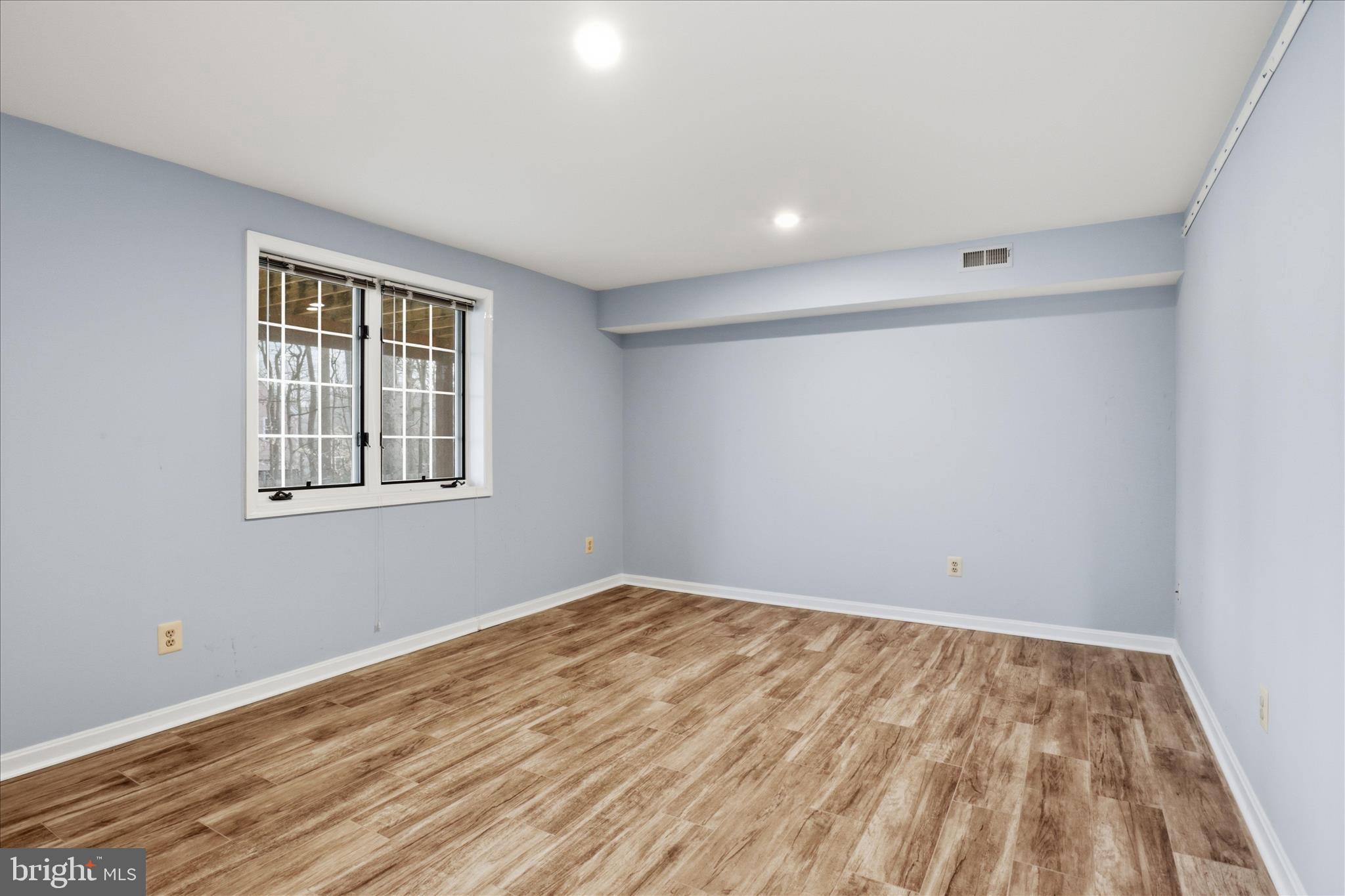 9111 WOOD SPICE LANE