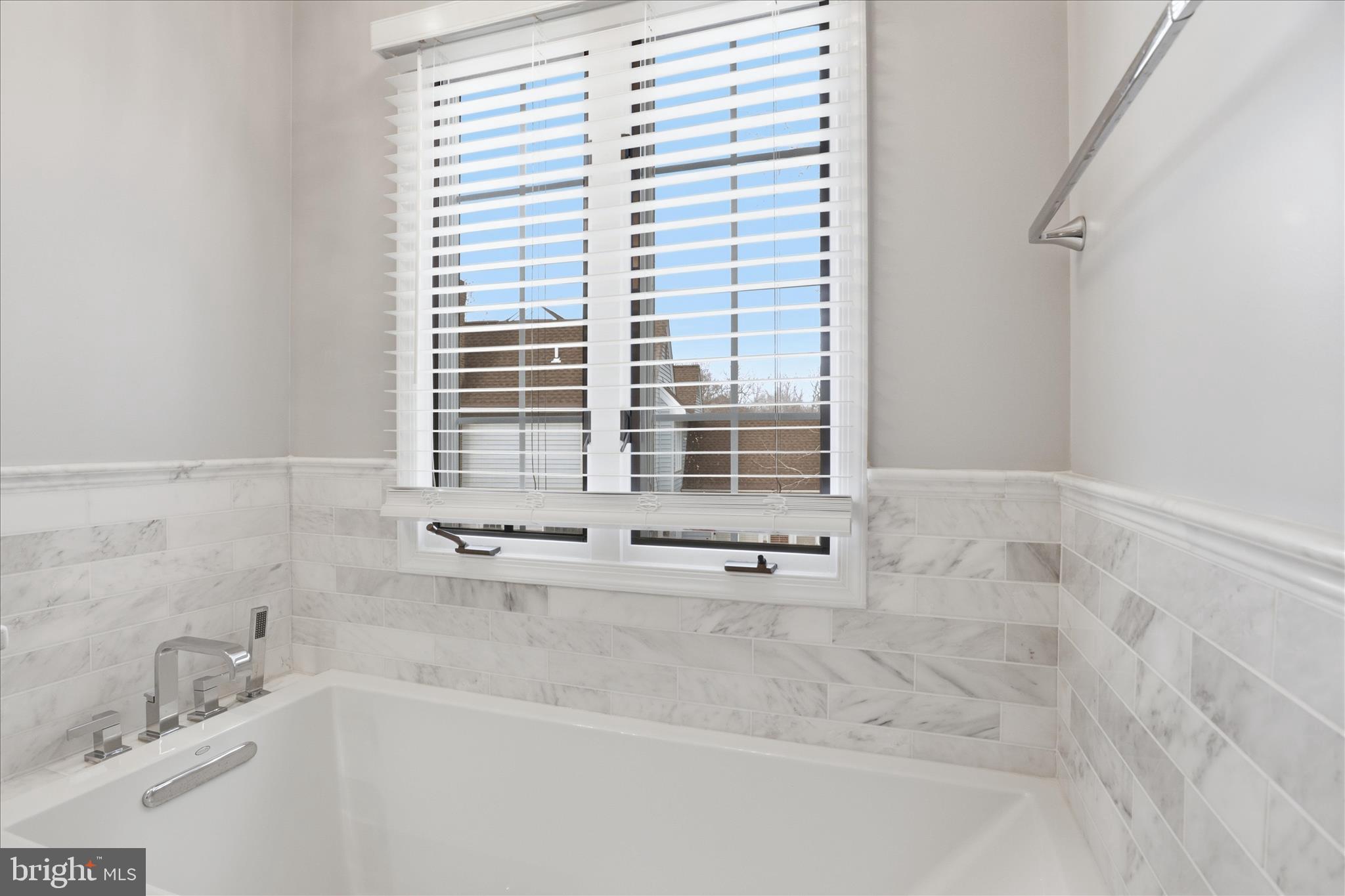 9111 WOOD SPICE LANE