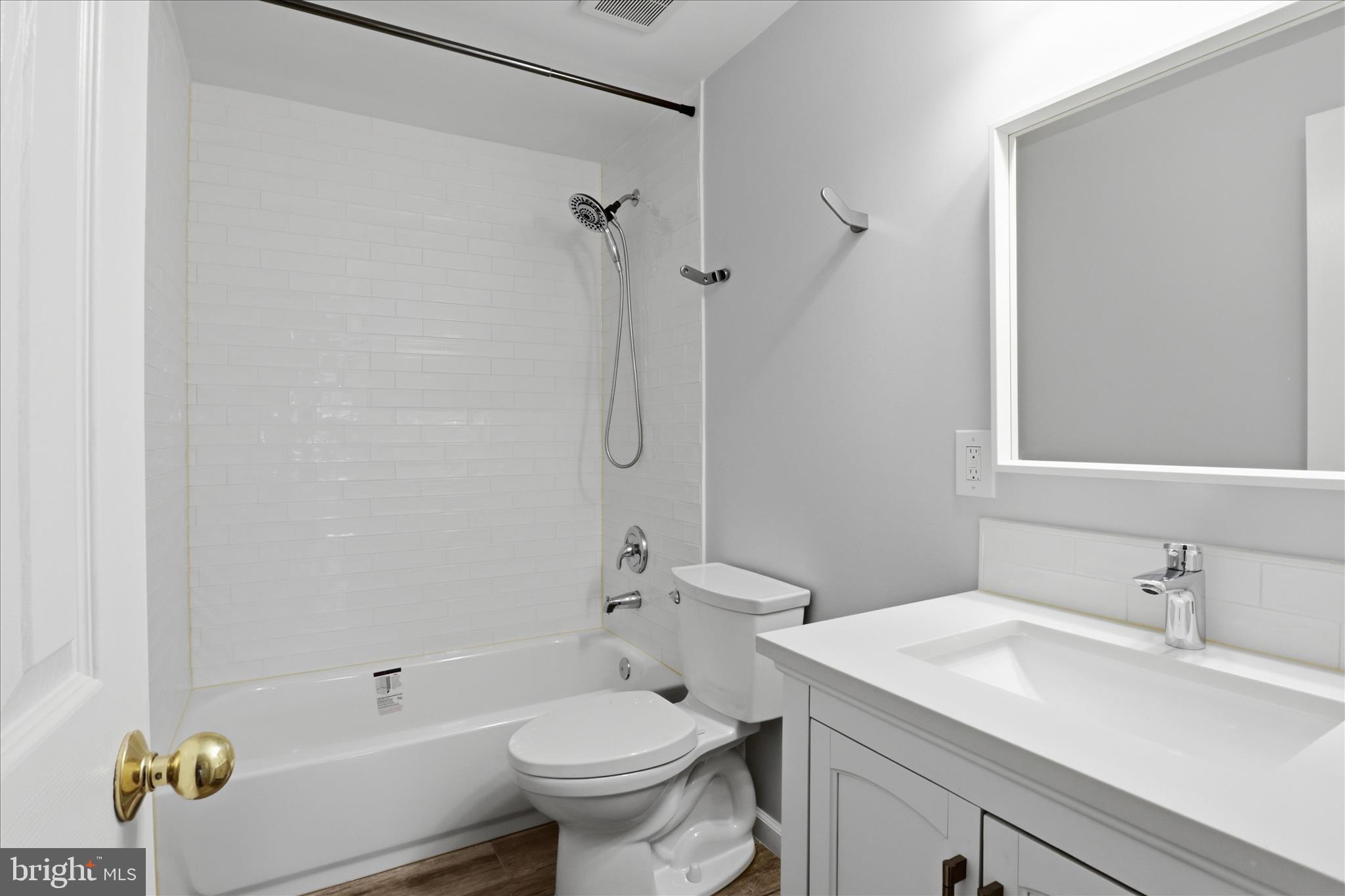 9111 WOOD SPICE LANE