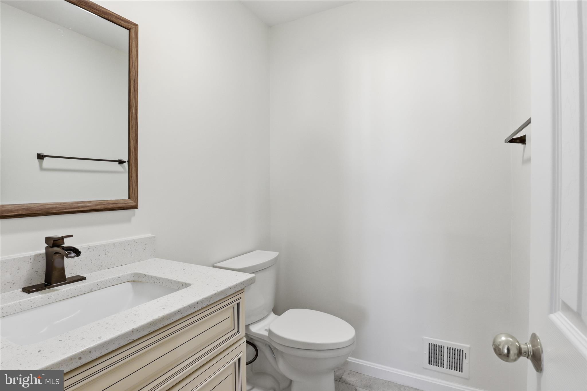 9111 WOOD SPICE LANE