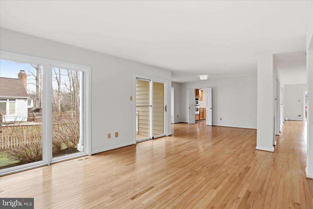 9111 WOOD SPICE LANE