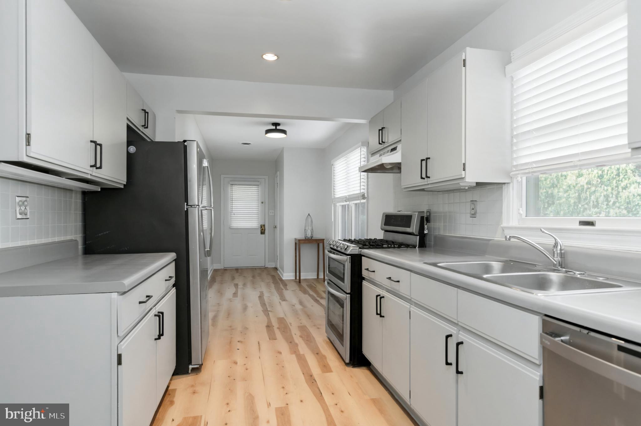 2920 FAIRMONT STREET