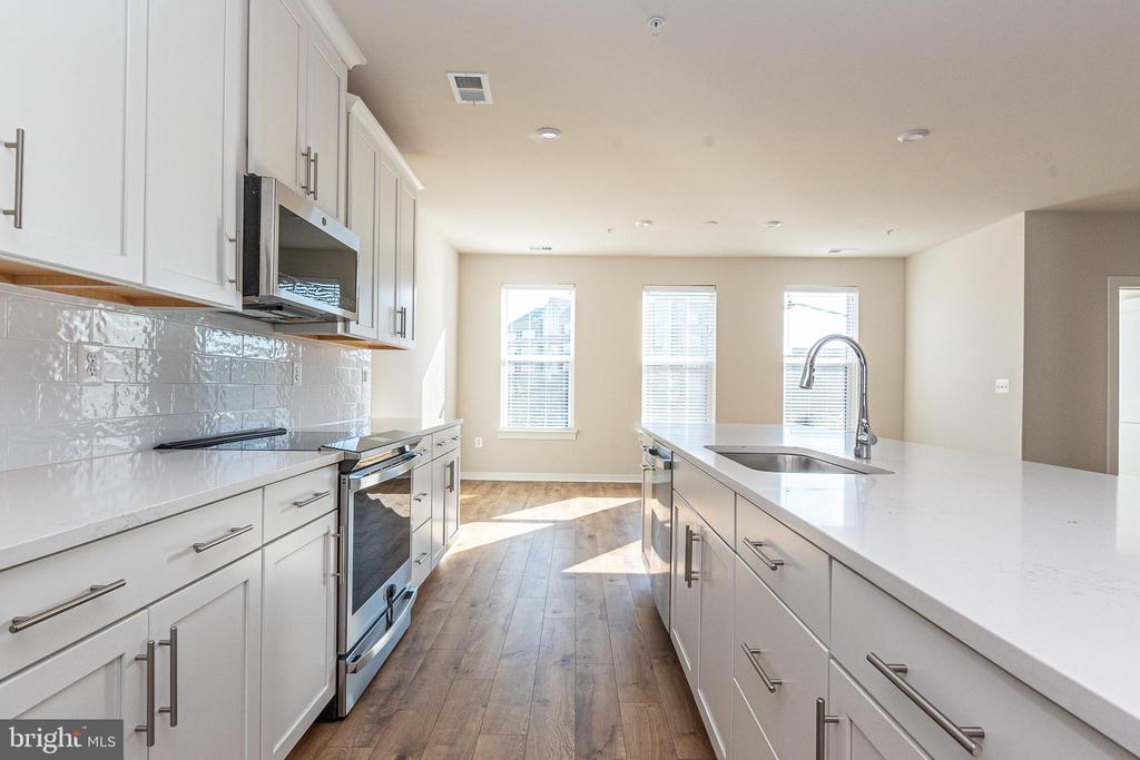 13639 DULLES TECHNOLOGY DRIVE 158