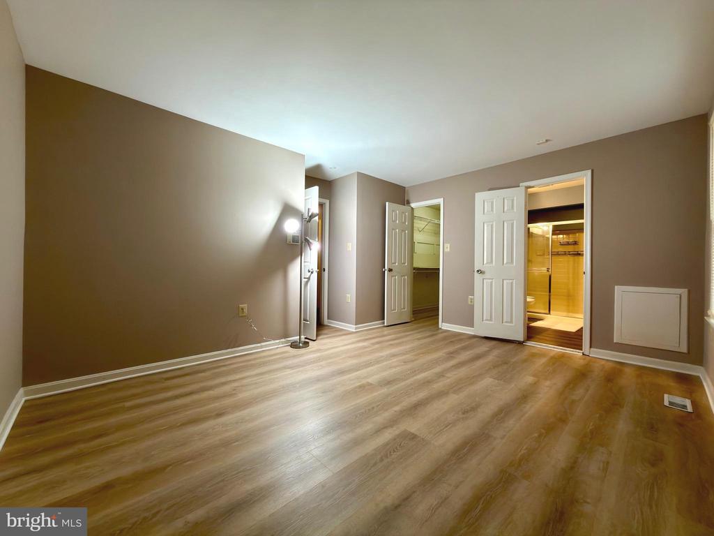 7684 GREEN GARLAND DRIVE