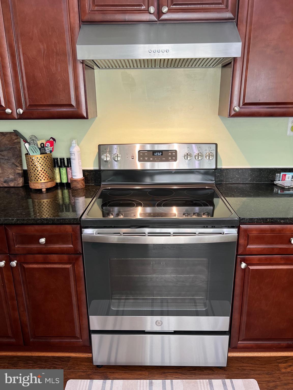 7684 GREEN GARLAND DRIVE