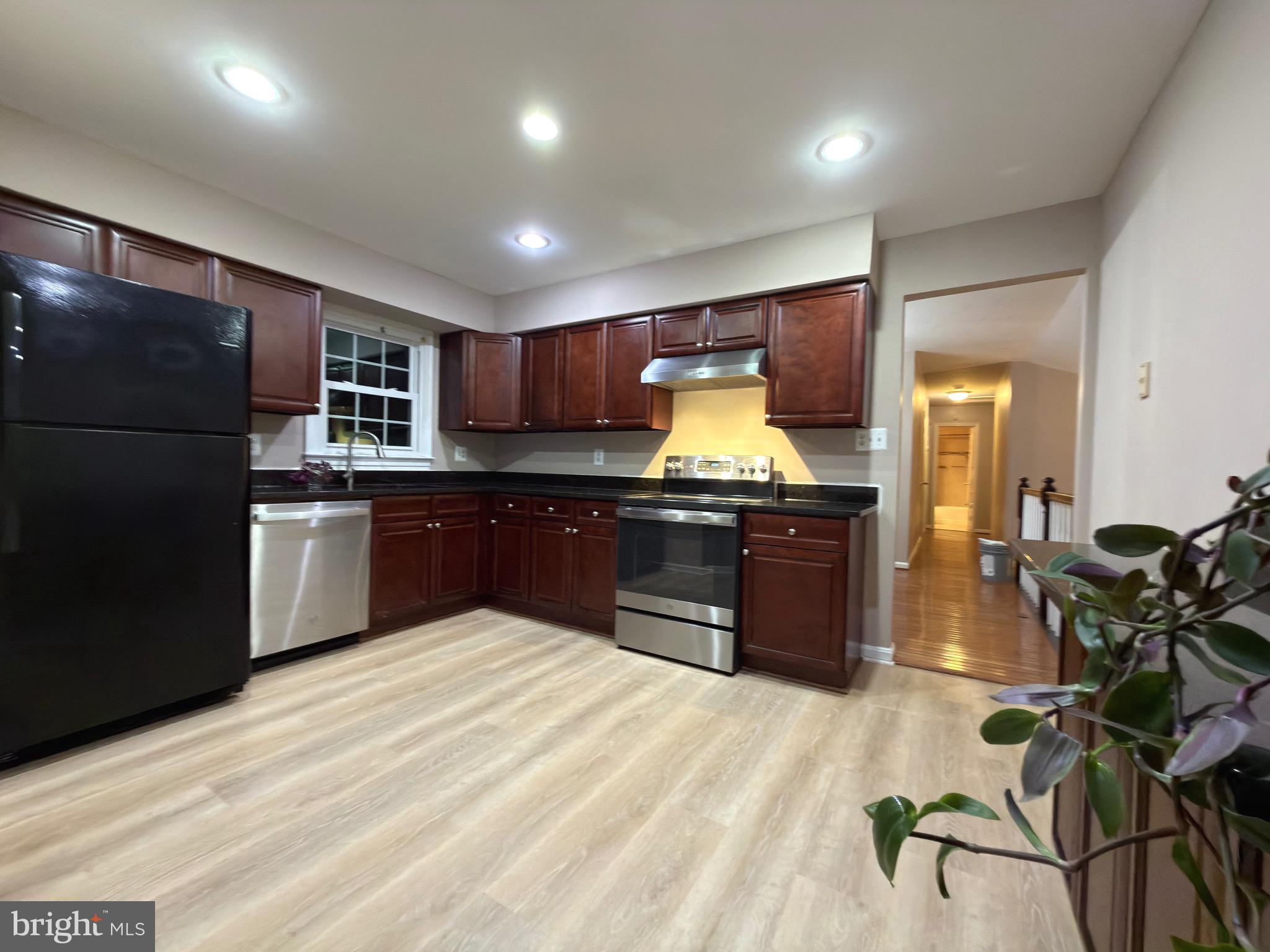 7684 GREEN GARLAND DRIVE