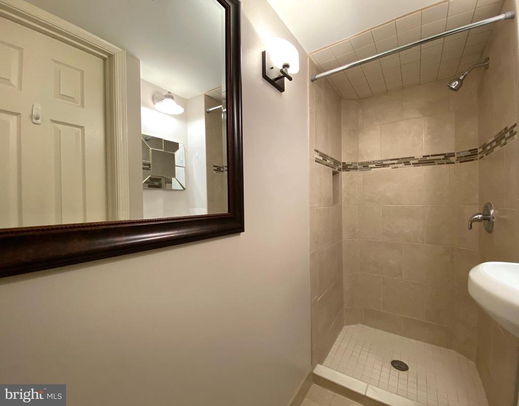 7684 GREEN GARLAND DRIVE