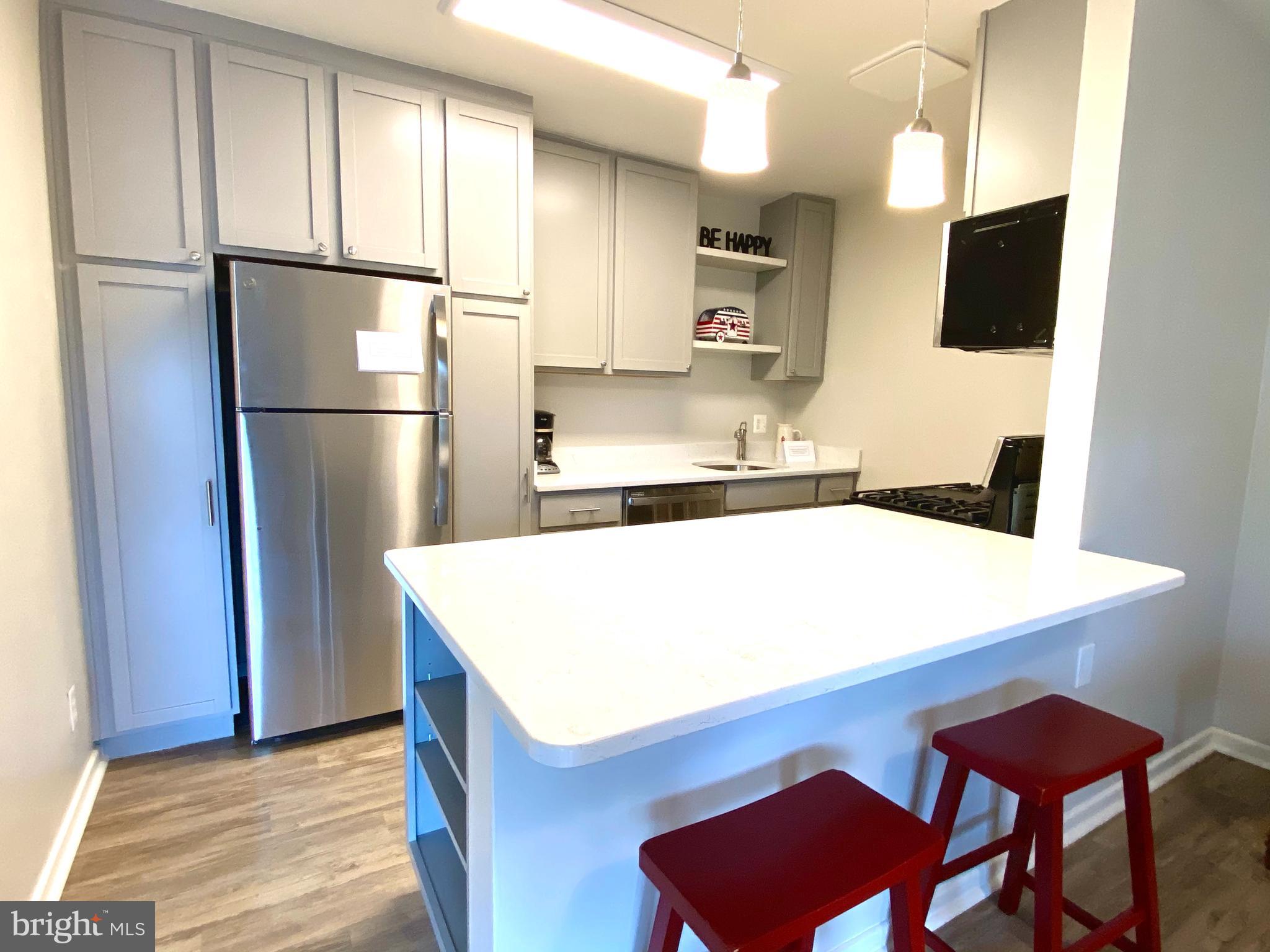 216 PARK TERRACE COURT SE 98