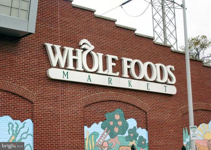 216 PARK TERRACE COURT SE 98