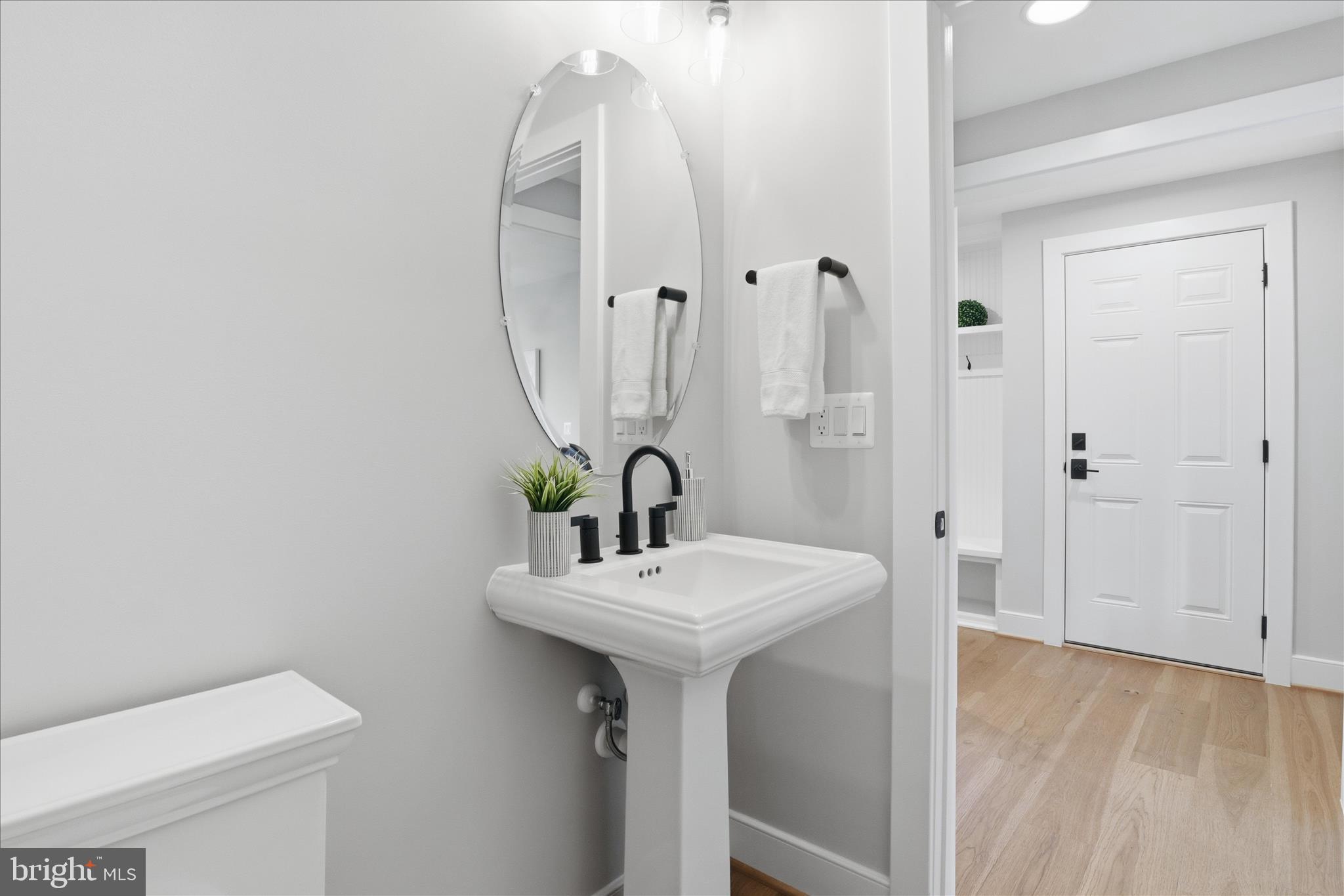 602 TAPAWINGO ROAD SW