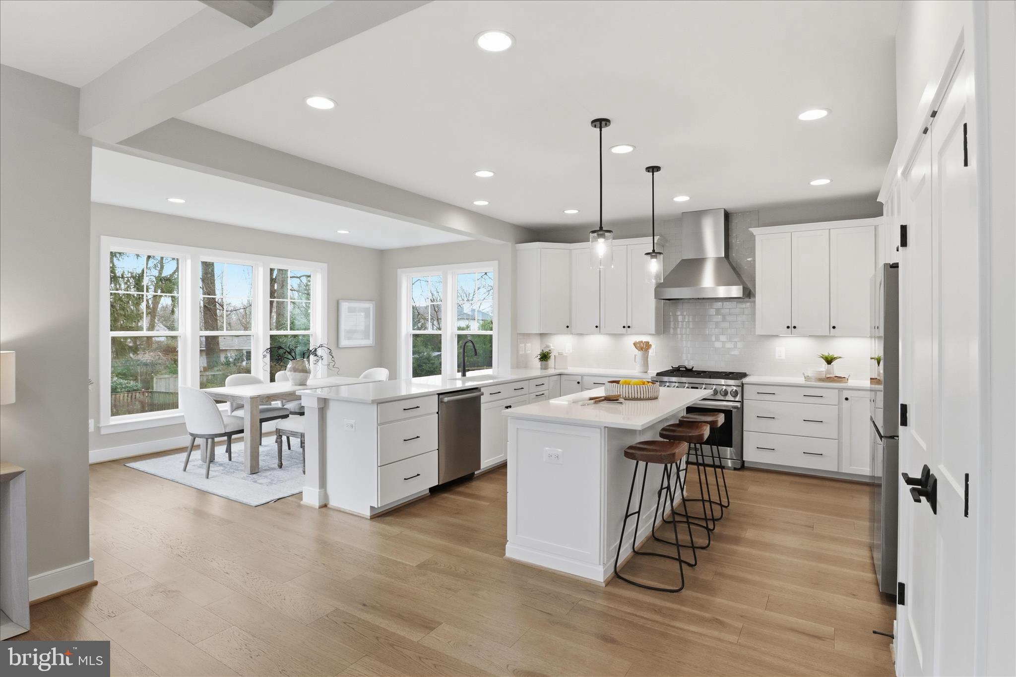 602 TAPAWINGO ROAD SW