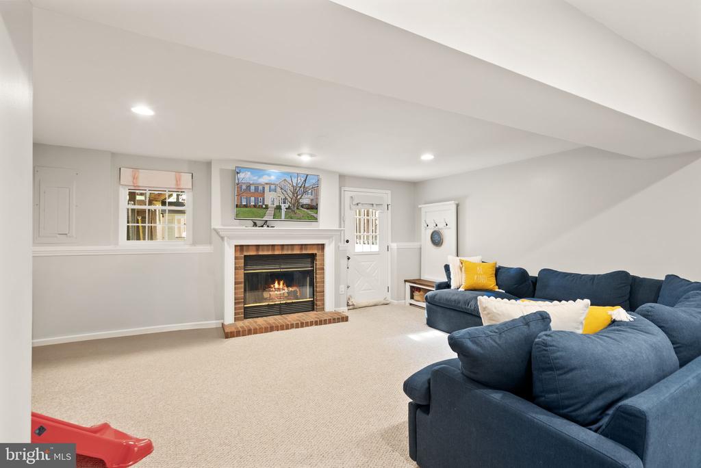 6020 KESTNER CIRCLE
