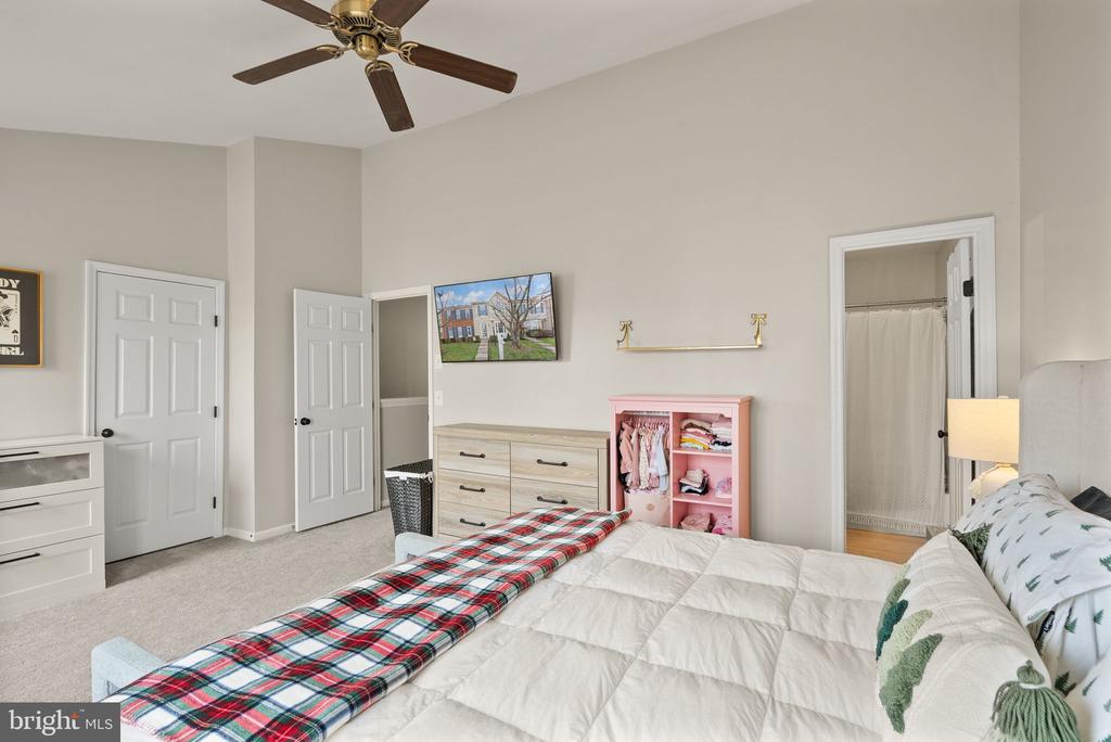 6020 KESTNER CIRCLE