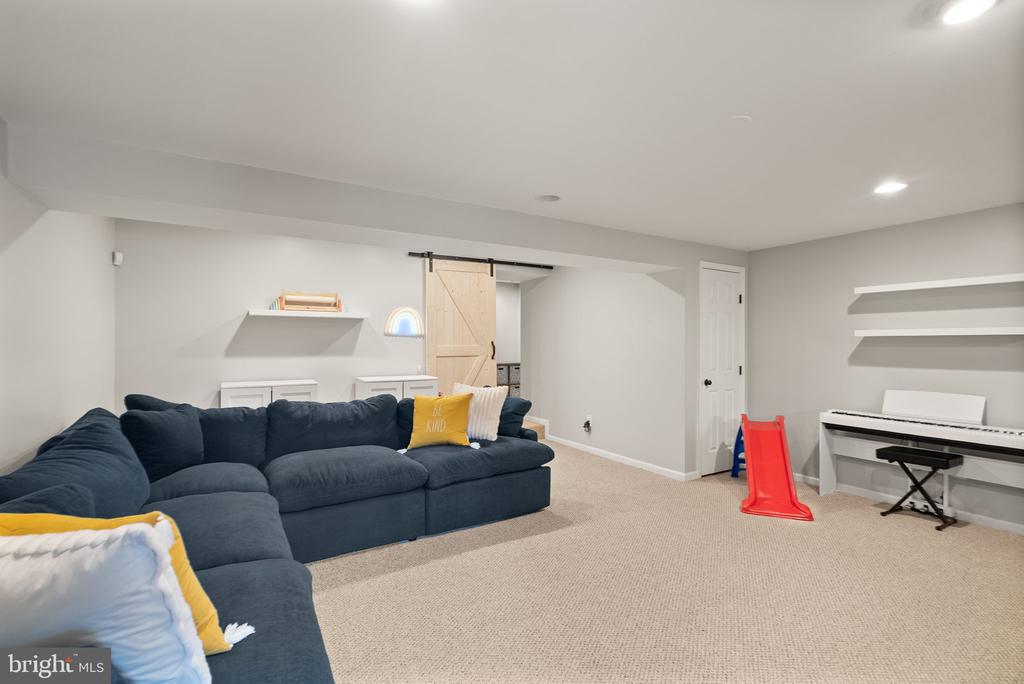 6020 KESTNER CIRCLE