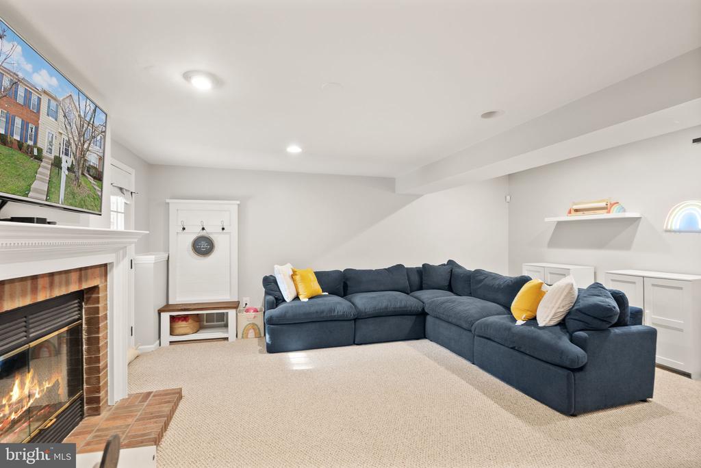 6020 KESTNER CIRCLE
