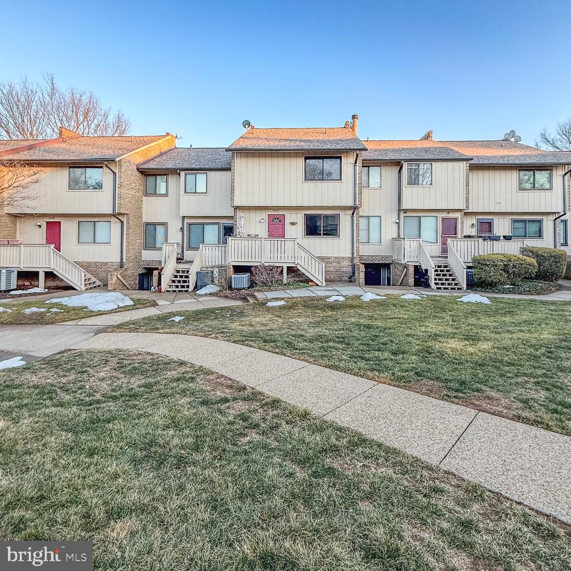 2437 GLENGYLE DRIVE 222