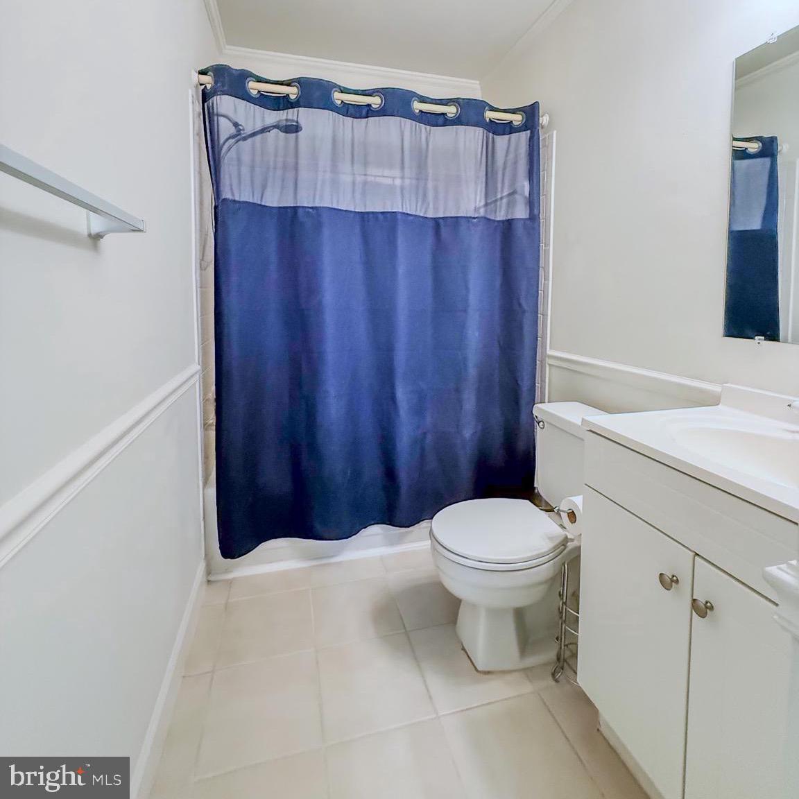 2437 GLENGYLE DRIVE 222