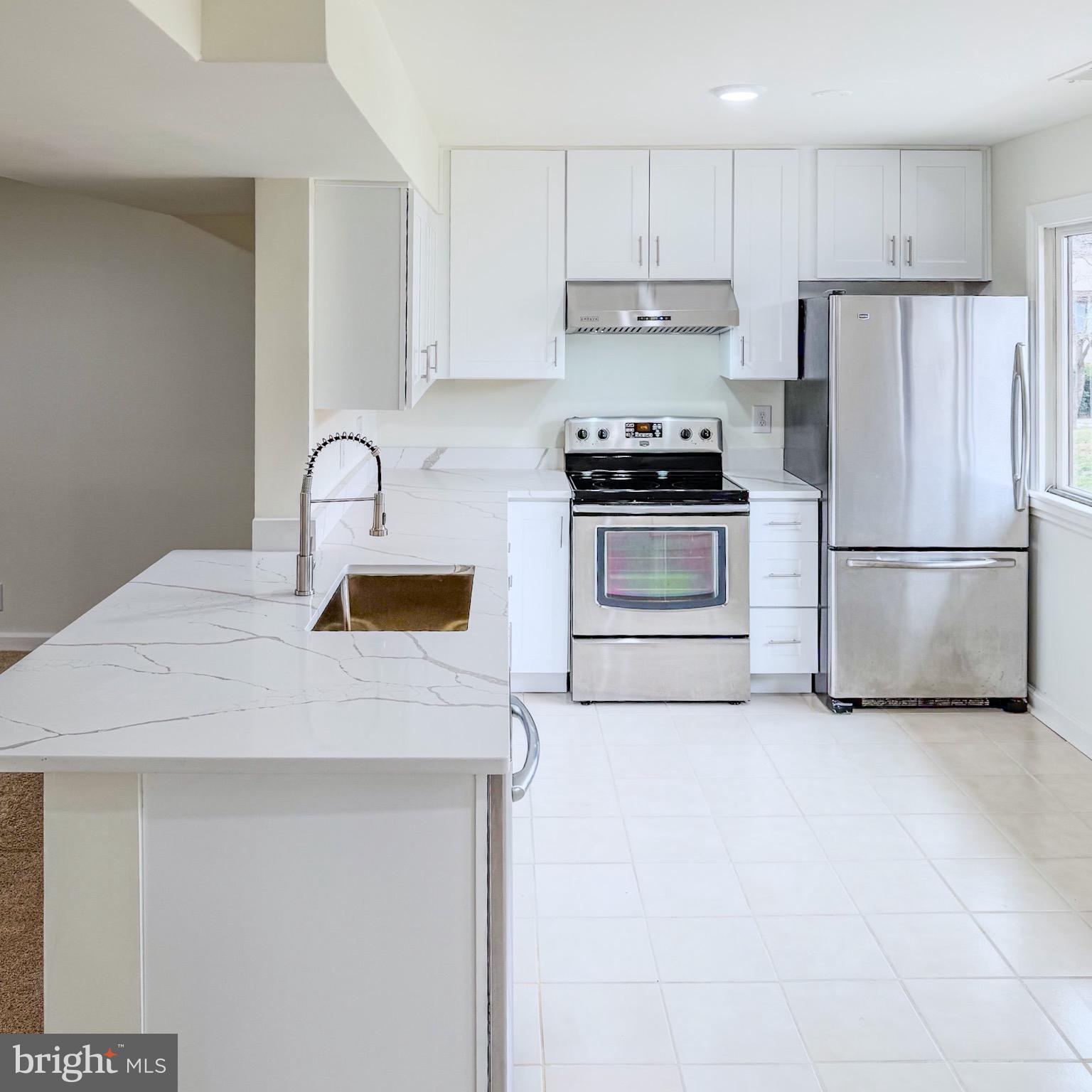 2437 GLENGYLE DRIVE 222